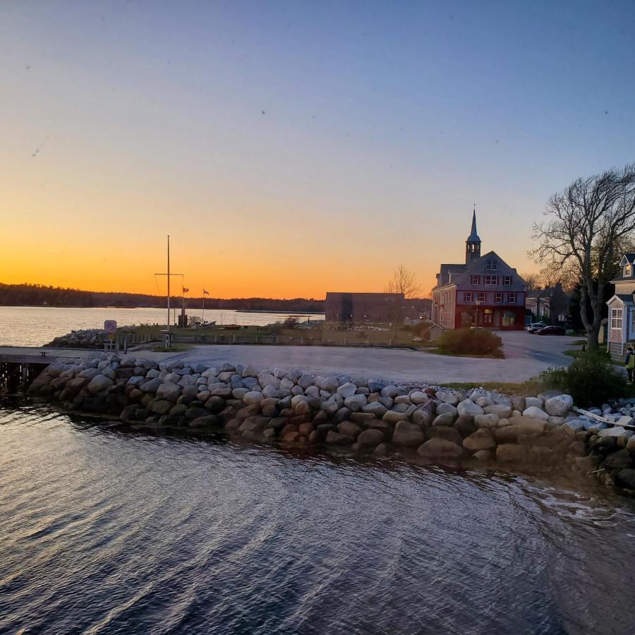 Albert'S Shelburne Bagian luar foto
