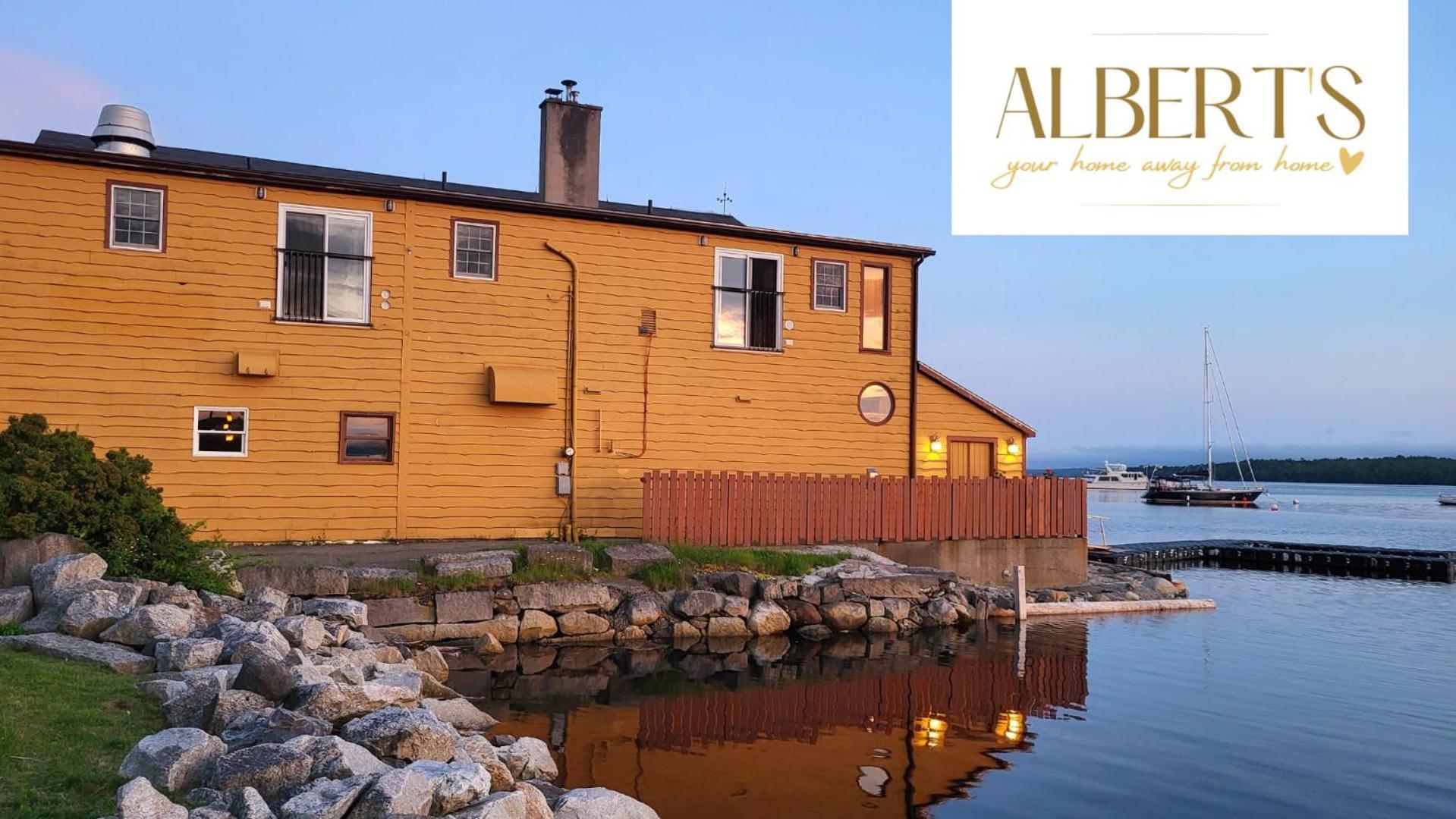 Albert'S Shelburne Bagian luar foto