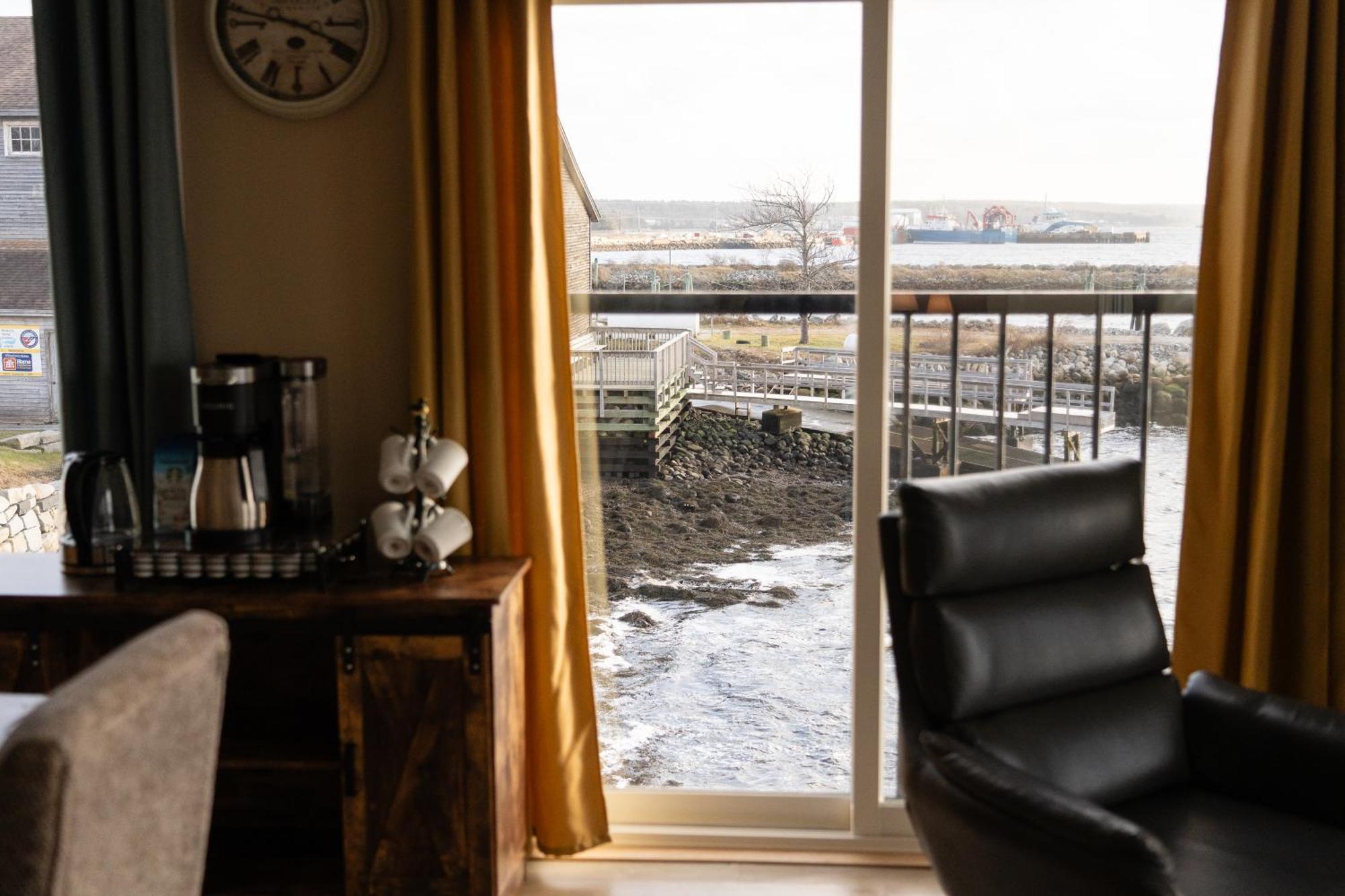 Albert'S Shelburne Bagian luar foto