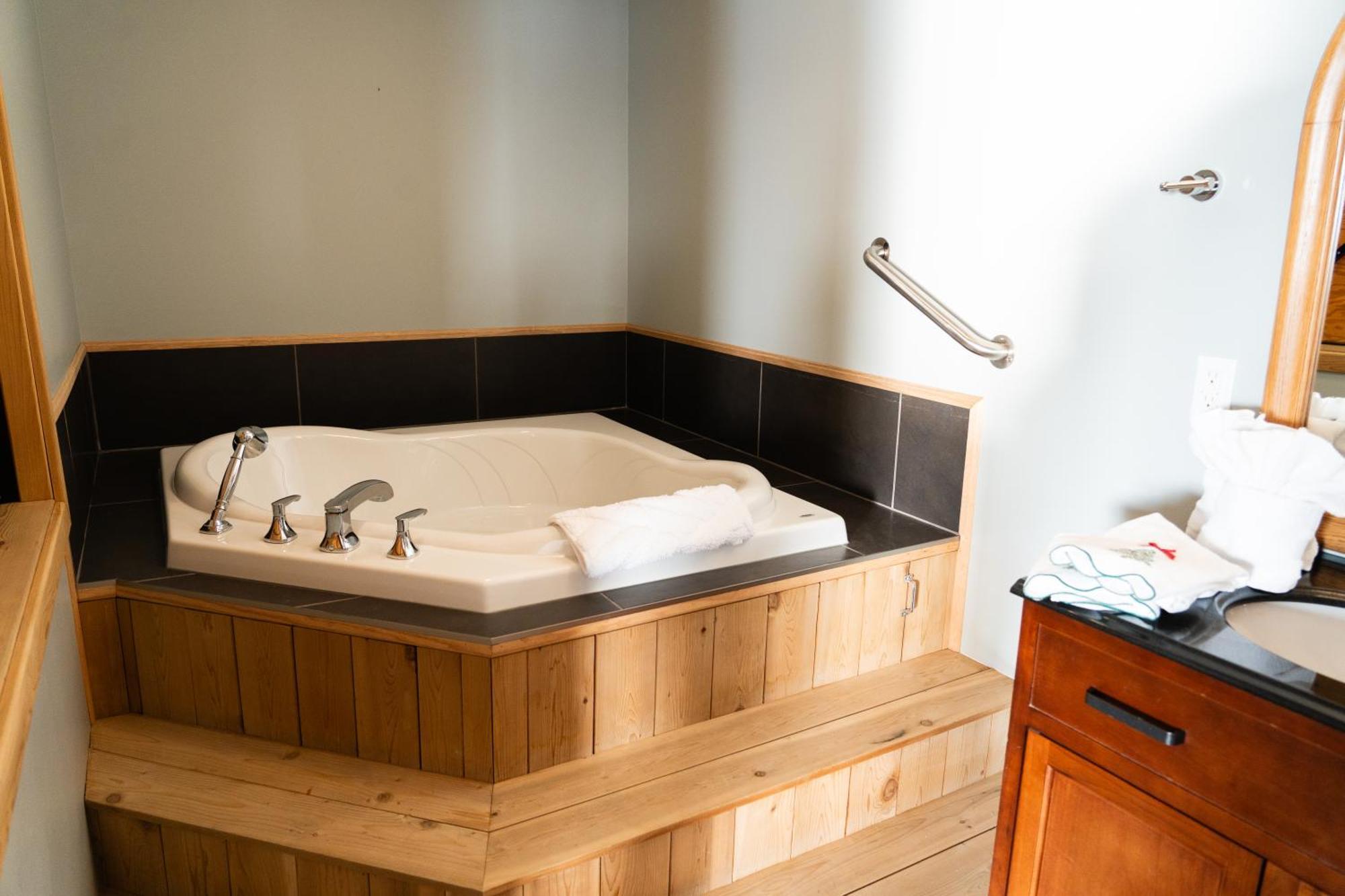 Albert'S Shelburne Bagian luar foto