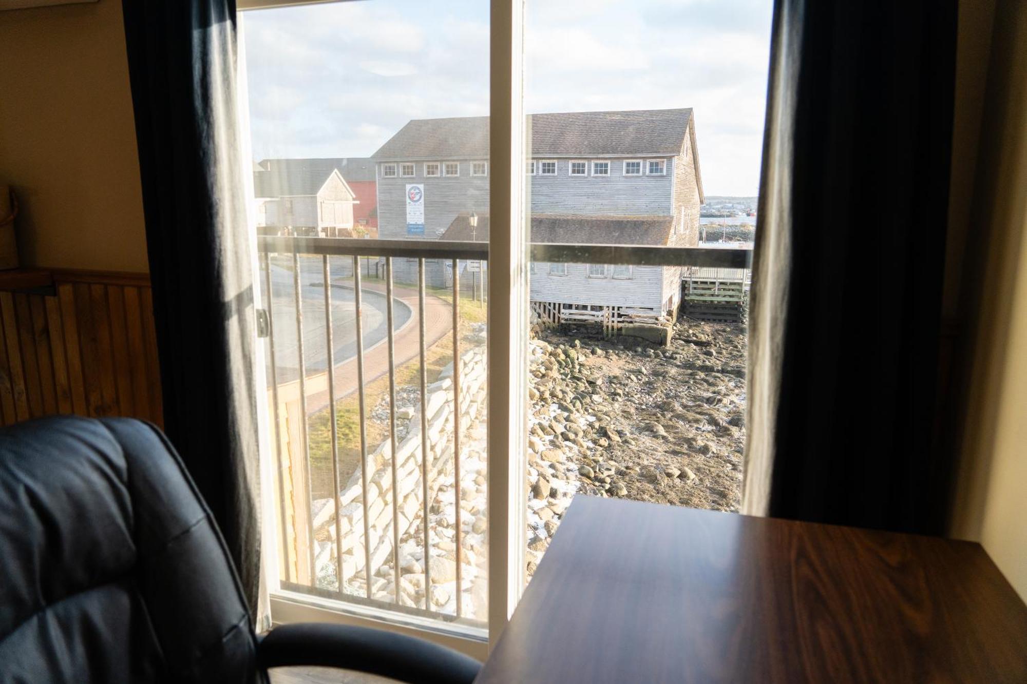 Albert'S Shelburne Bagian luar foto