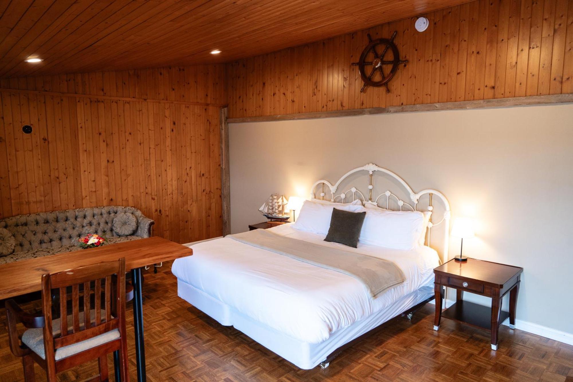 Albert'S Shelburne Bagian luar foto