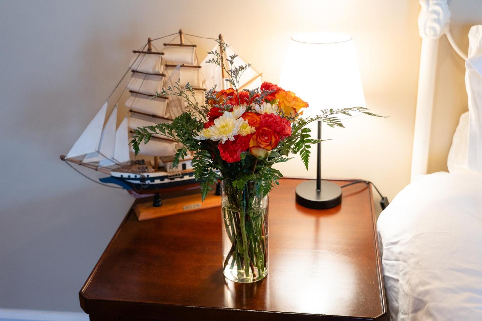 Albert'S Shelburne Bagian luar foto